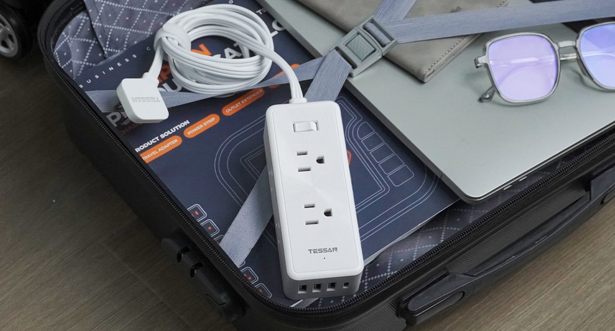 Tessan US/ Canada/ Mexico Ultra Thin Flat Plug 5 ft with 6 AC Outlets 4 USB (1 USB C) Ports